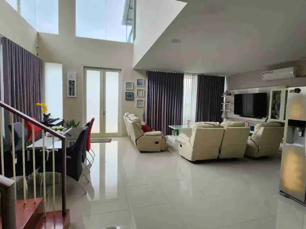 Rumah mewah Citragrand Sambiroto Tembalang