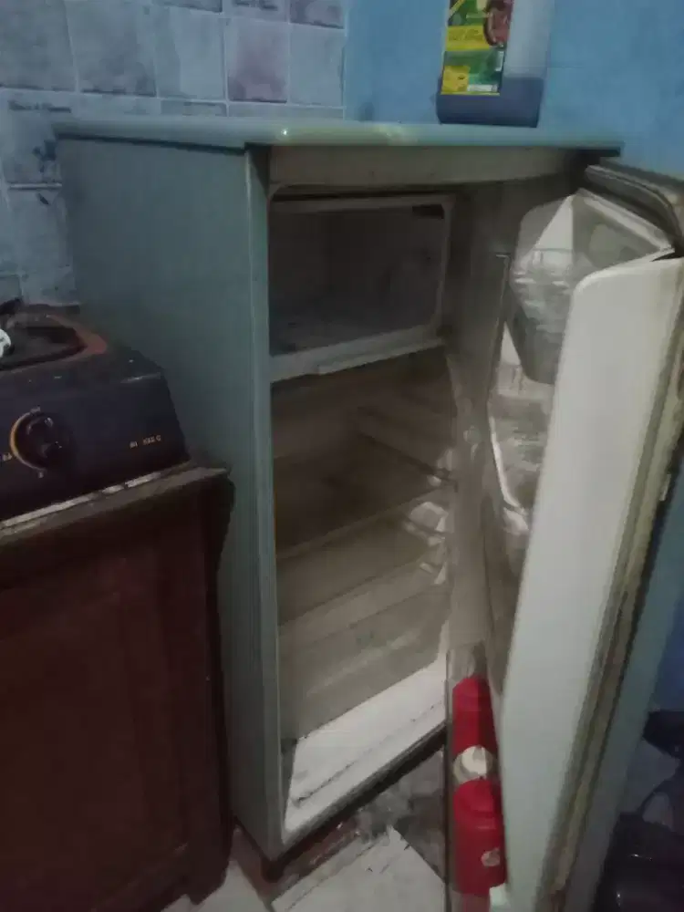 kulkas 1 pintu merek Sanyo