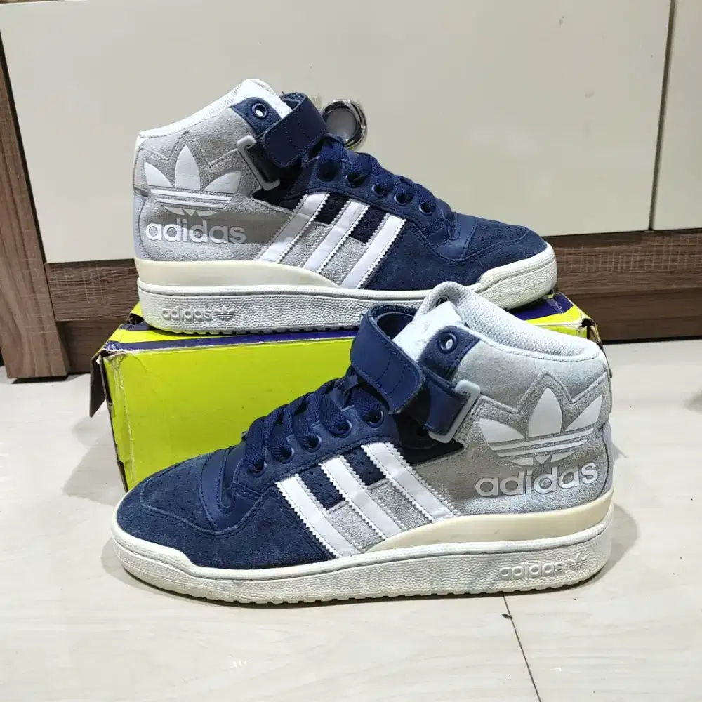 Sepatu Adidas forum mid preloved size 41