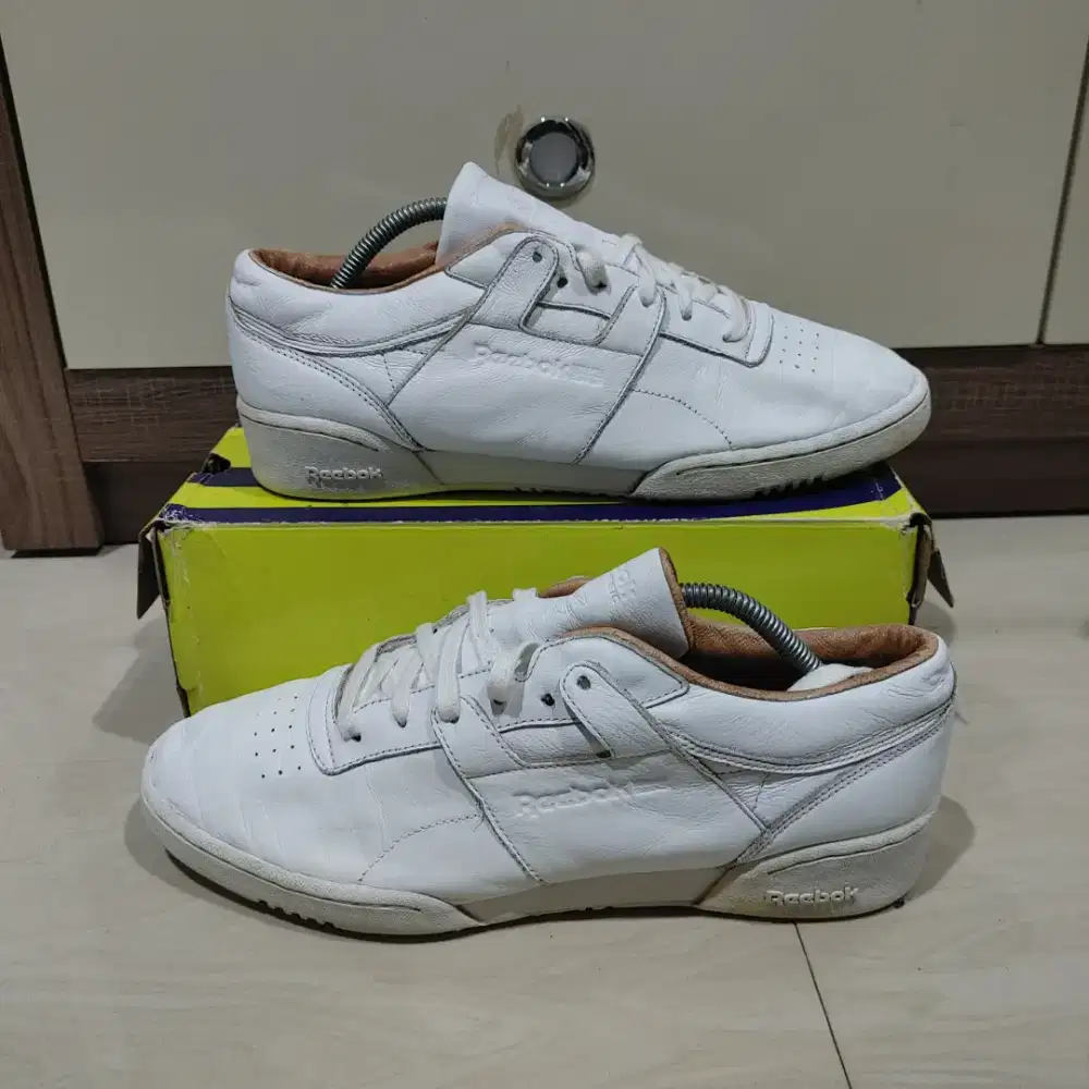 Sepatu Reebok classic size 43