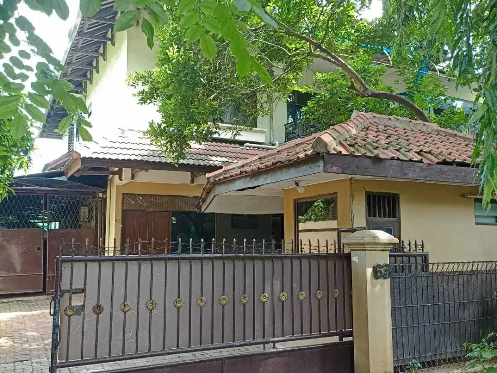 Dijual Cepat dan Murah Rumah dengan Lahan Luas di Ciracas