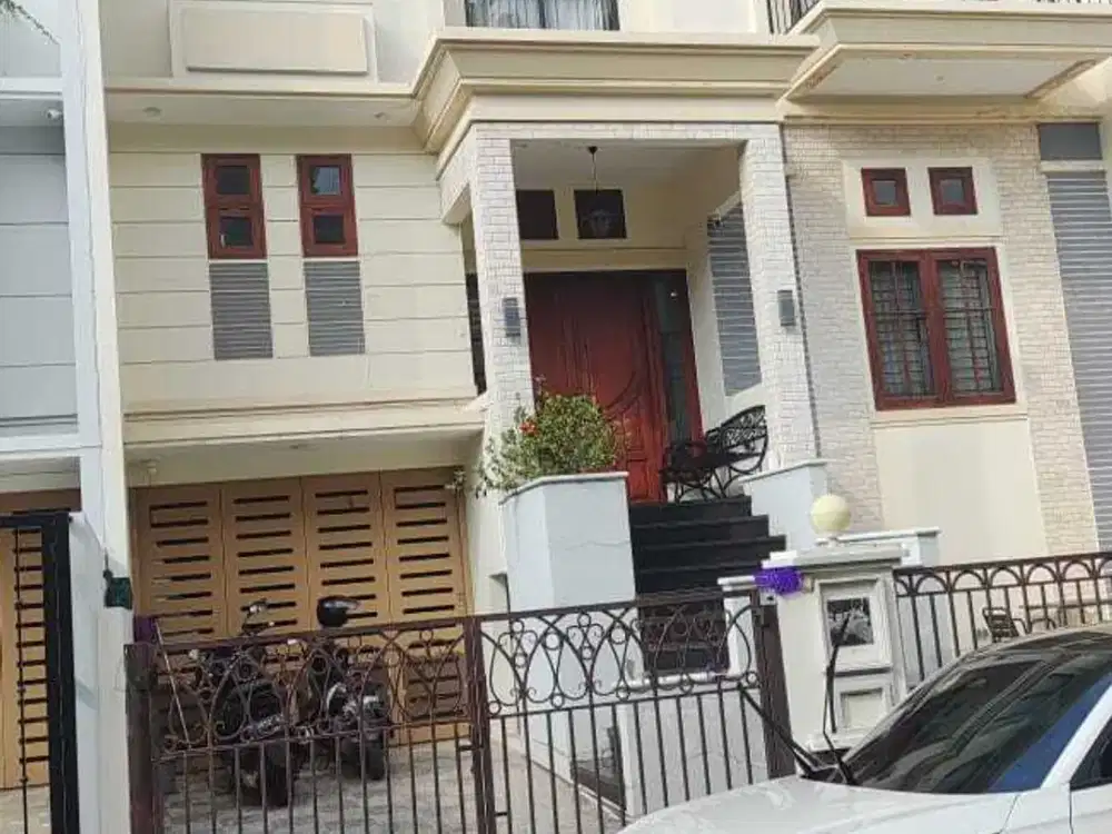 Dijual Rumah Mewah Fasilitas Furnished Di Green Garden Jakarta Barat