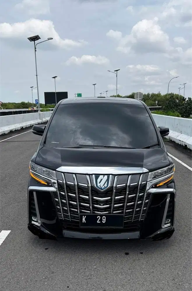 Fs Toyota alphard 2019 warna hitam