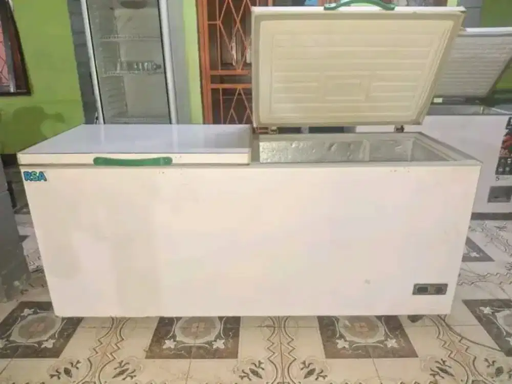 FREEZER RSA 715 LITER