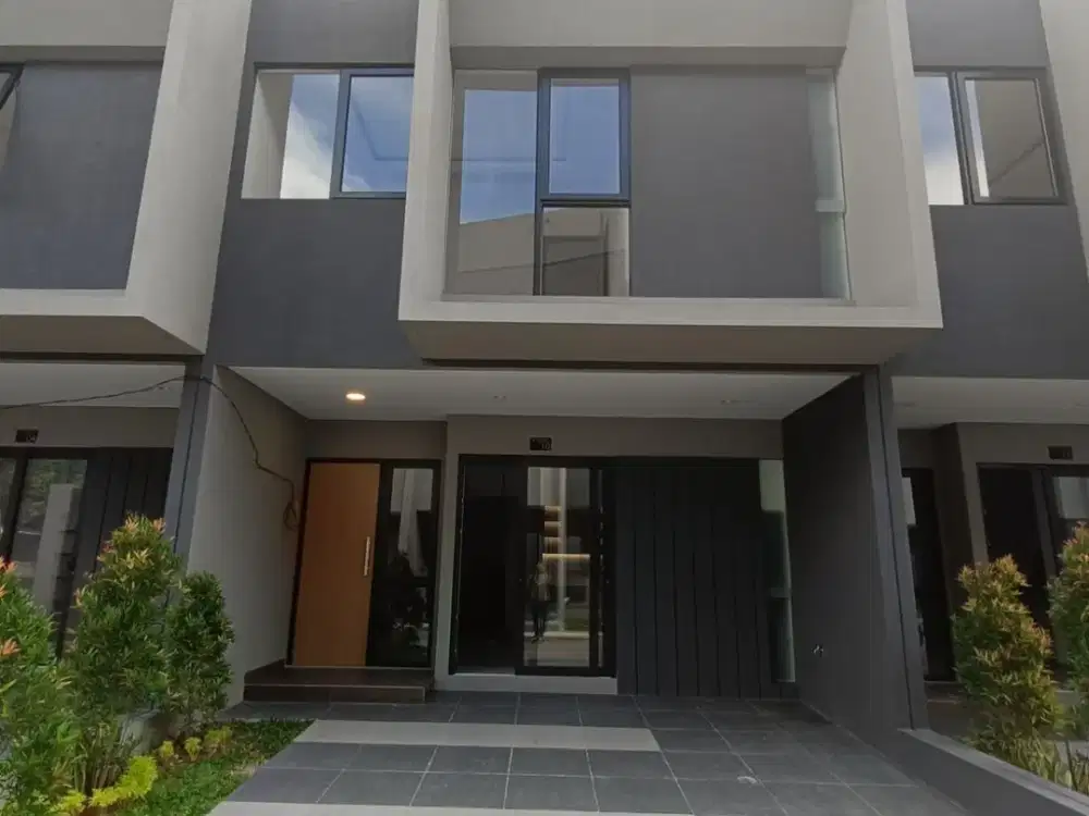 RUMAH MEWAH DI GRAND TREVISTA ANDARA JAGAKARSA JAKARTA SELATAN