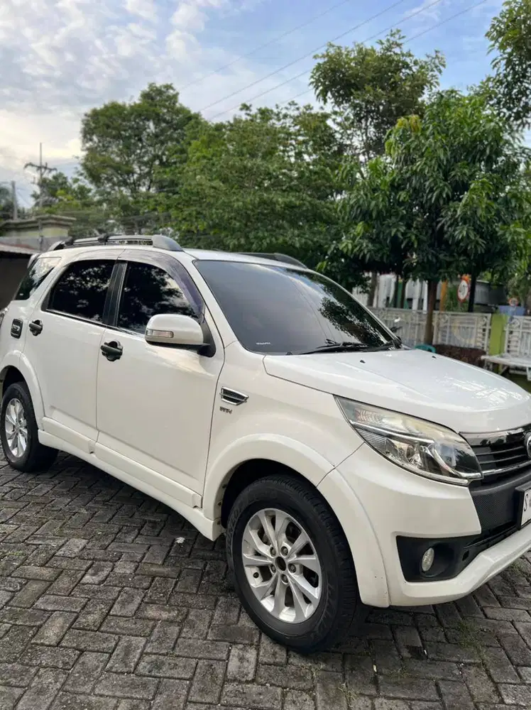 Terios Matic Putih 2017 type R, Terawat Plat S Jombang Kota