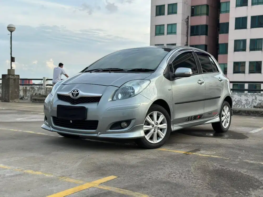YARIS S LIMITED AT 2010 (MINT CONDITION)