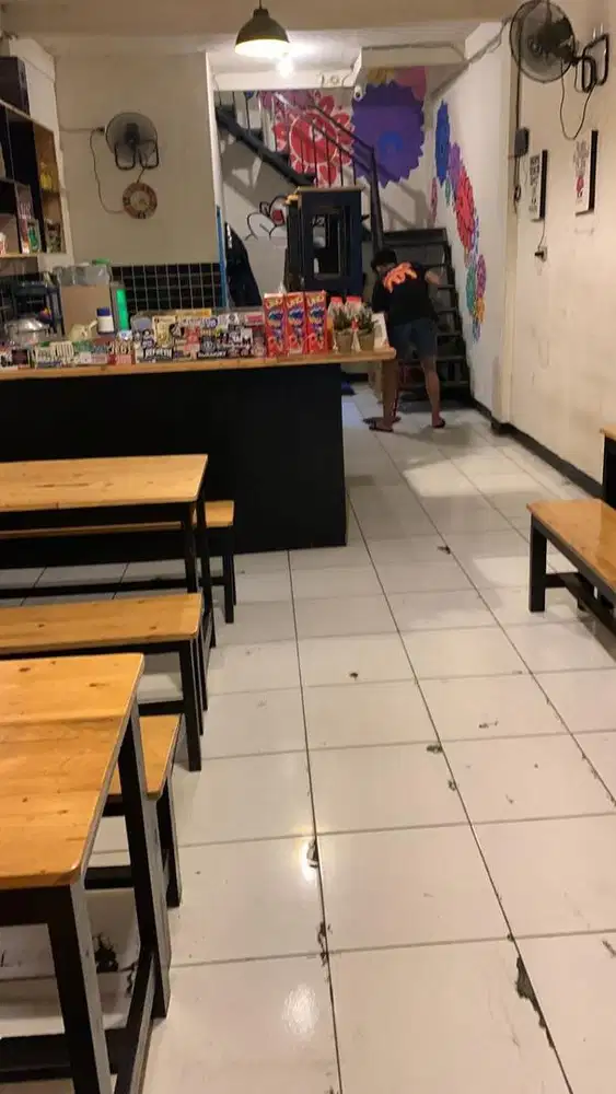 Bangku Dan Meja Warkop