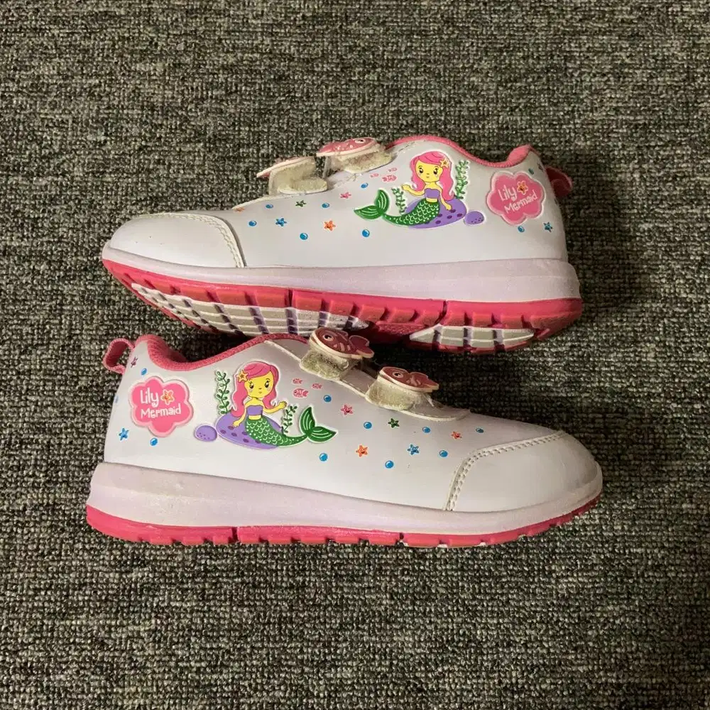 SEPATU ANAK SEKOLAH MERK ANDO SIZE 32 SECOND