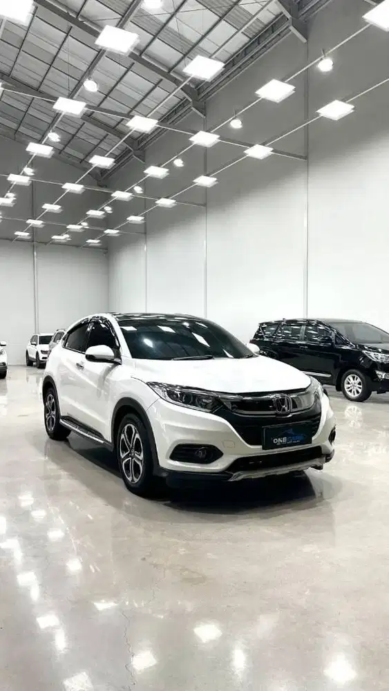 TDP 10jt! Honda HRV E CVT 2019, Plat L, KM 55rb Record, Istimewa