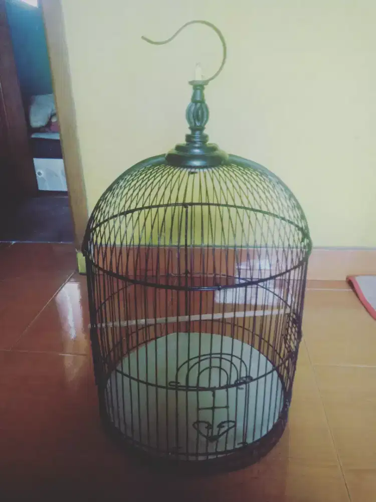 Sangkar besi bulat