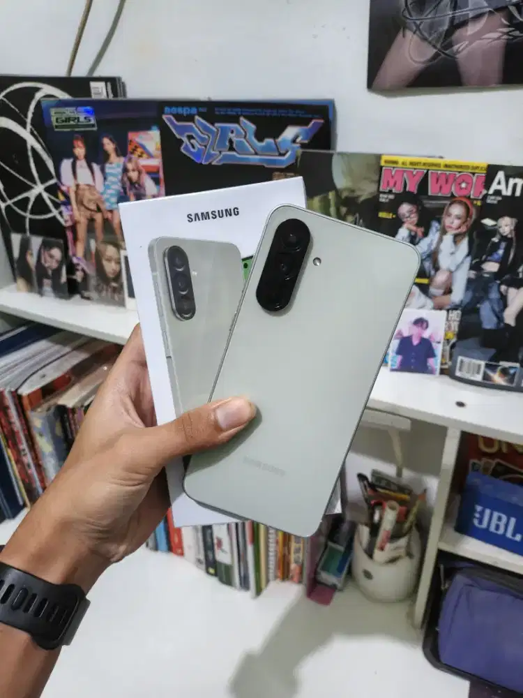 SAMSUNG A56 8/256 LIKE NEW