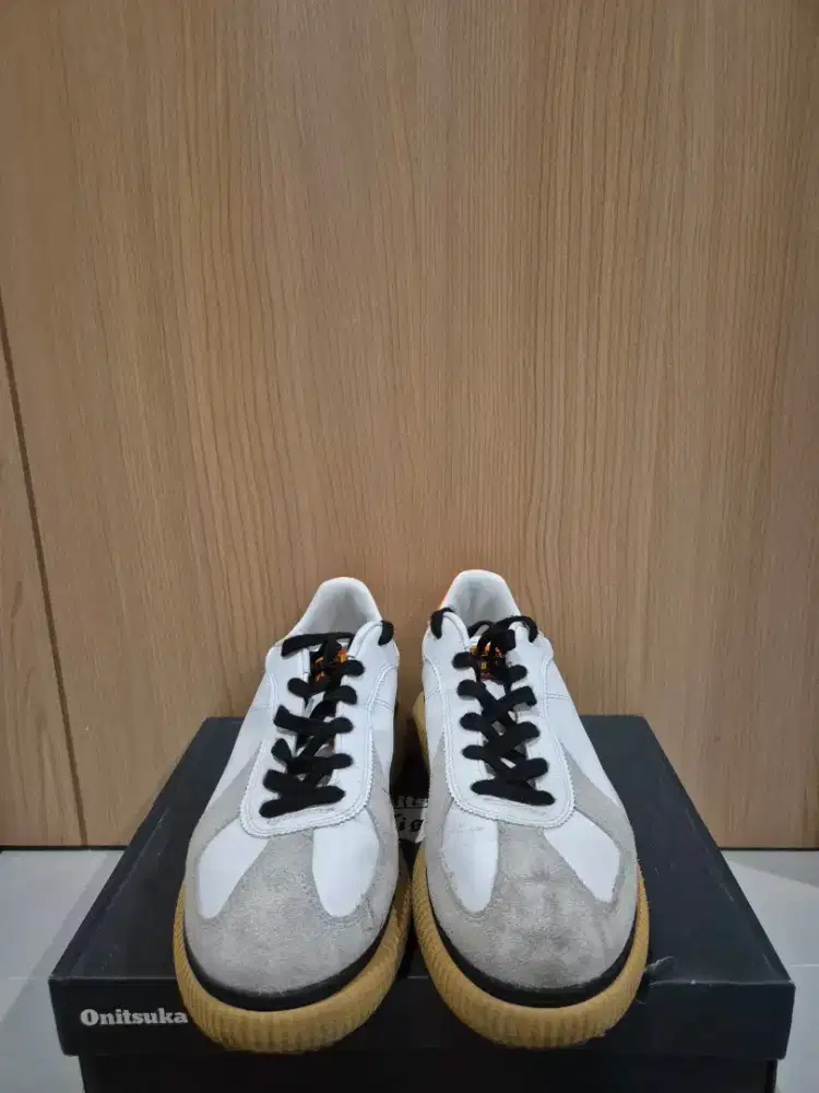 Sepatu Onitsuka Tiger Delecity