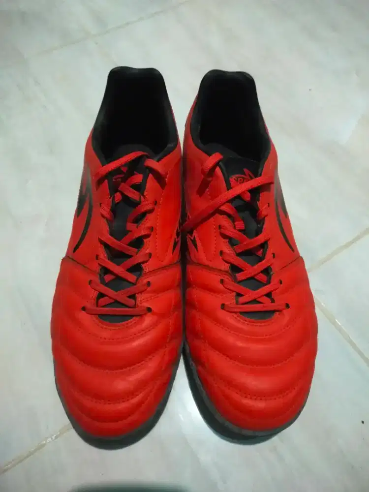 Jual sepatu futsal merk SPECS