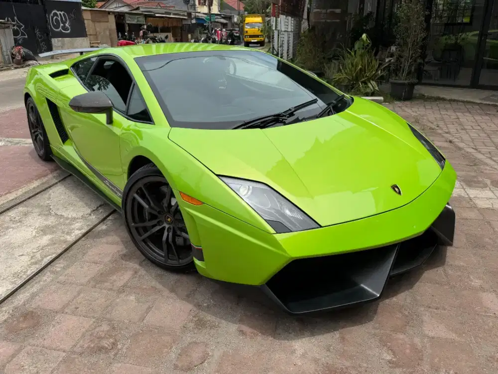 SUPERLEGGERA LP570 - 4 gallardo Rare Collector
