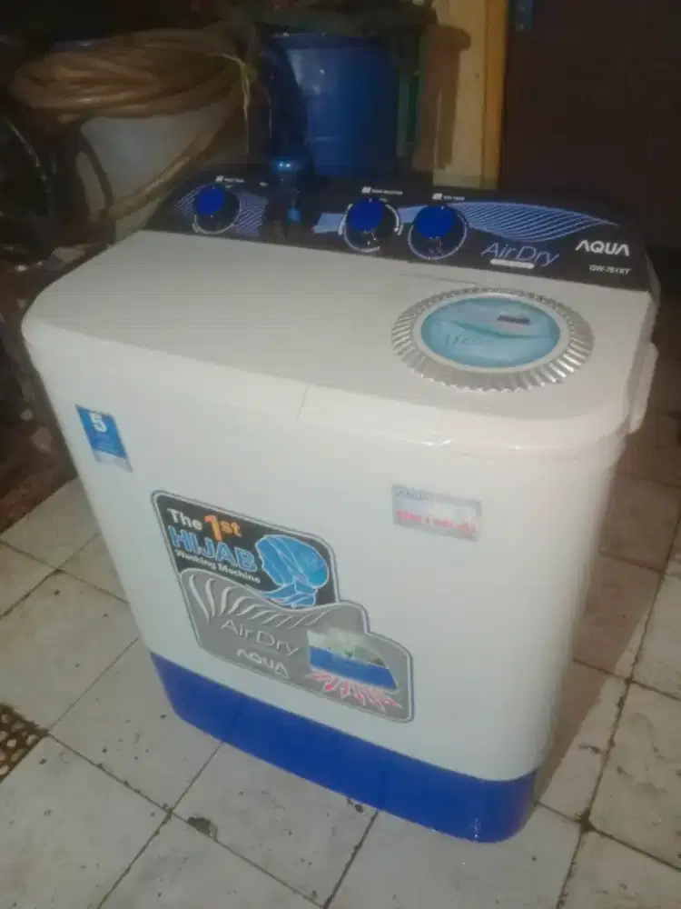 Mesin cuci merk aqua 7.5kg