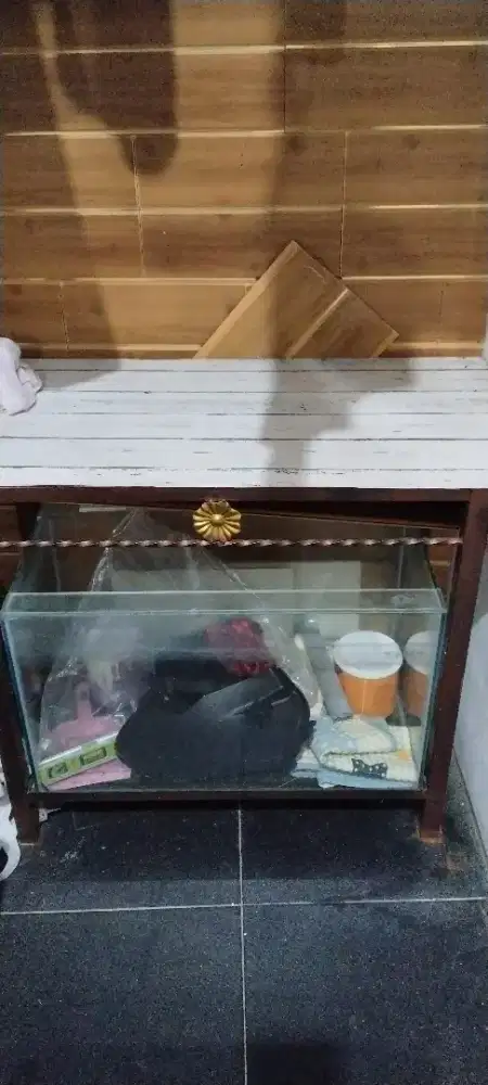 Aquarium dan meja