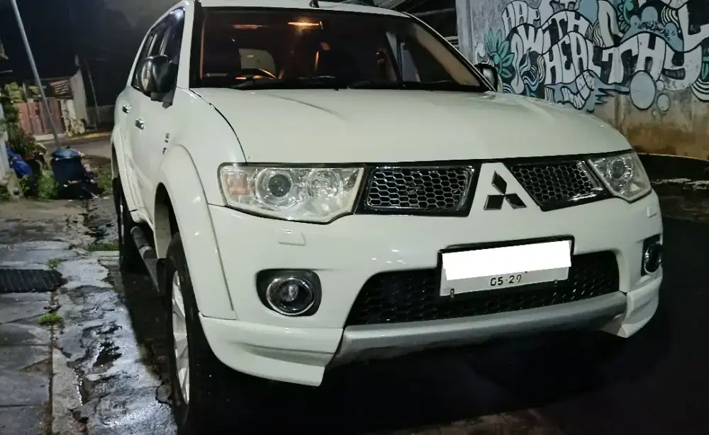 Pajero dakkar sunroof limited