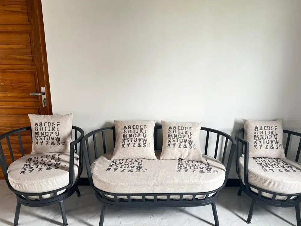 Sofa 3 seat merk informa