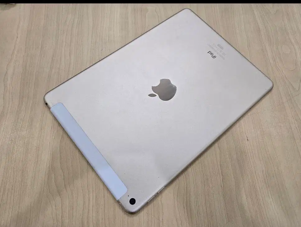 Ipad Air 2 16 GB iBox Wifi Cell Kondisi Masih Bagus Dan Siap Pakai