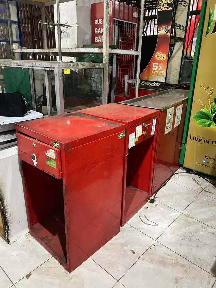 Meja Besi/Kasir