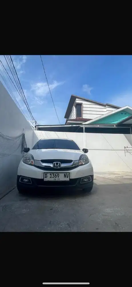 Mobilio 1.5 E M CVT 2014