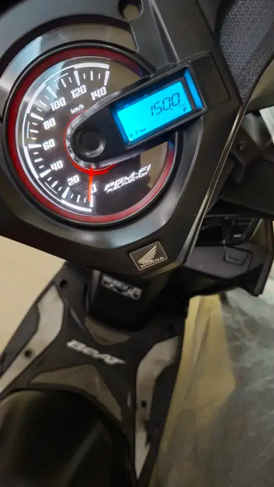 beat deluxe 2024 keylees km 150 ex wanita.pembelian thn 2025 bln 3