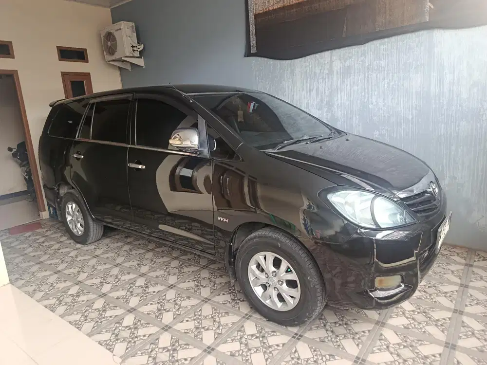 Toyota Kijang Innova 2009 Bensin