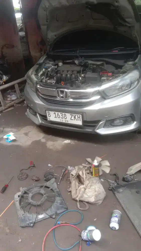 Mekanik/montir mobil panggilan