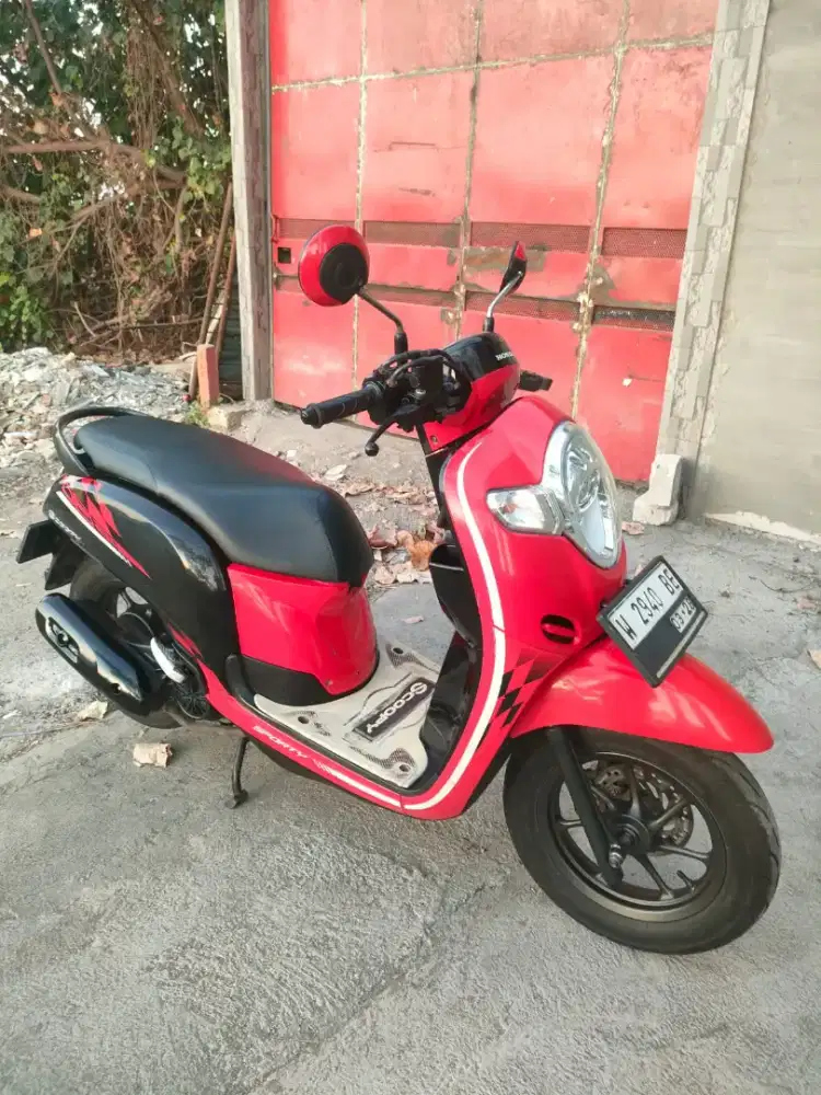 Jual scoopy 2018 plat w gresik kondisi sgt bagus siap pakai