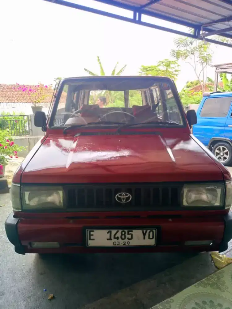 Mobil kijang 1991