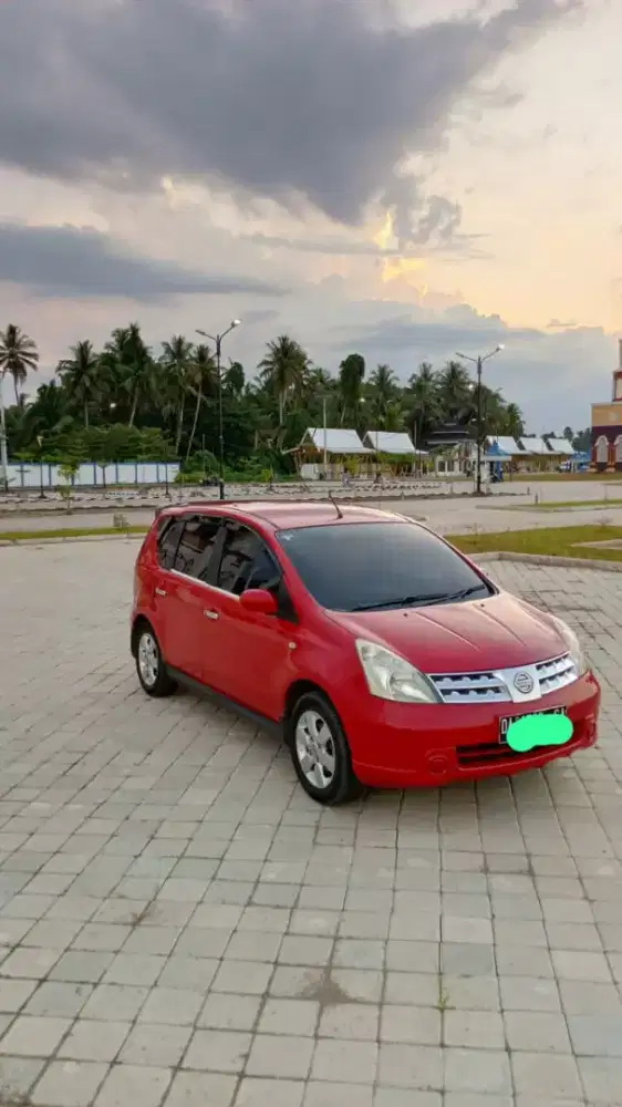 Dijual Nissan Livina type XR tertinggi