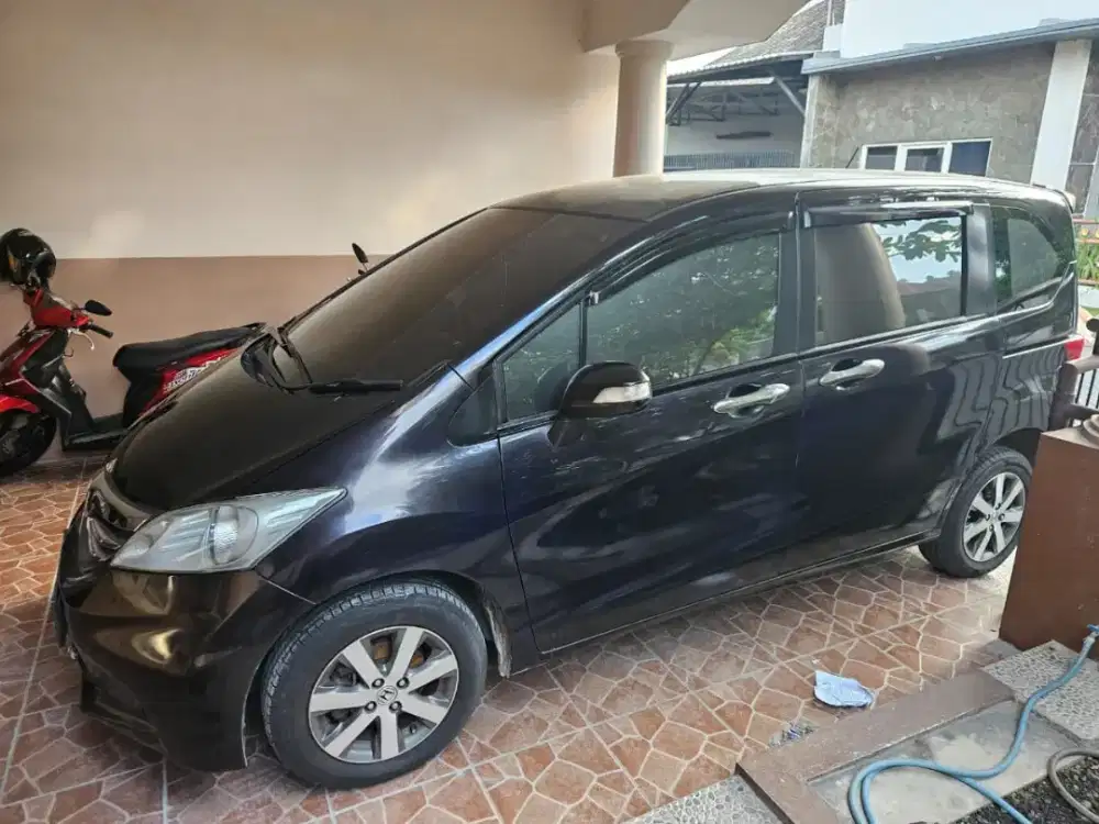 Honda Freed 2012 Bensin