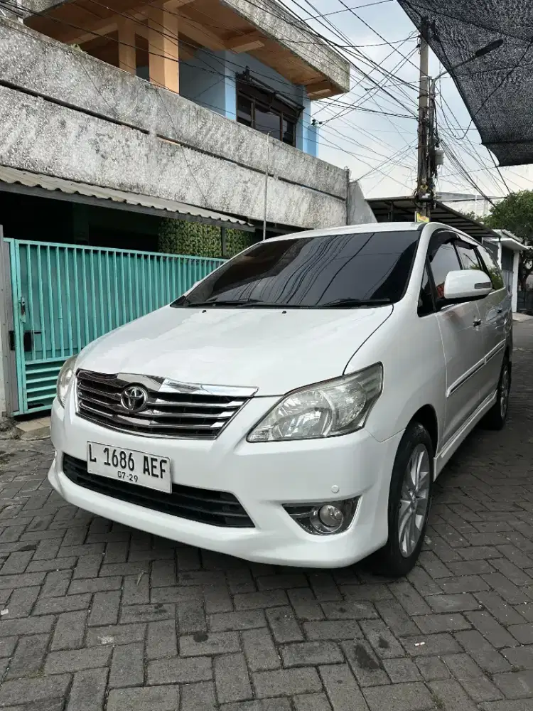 Toyota kijang Innova v matic 2013