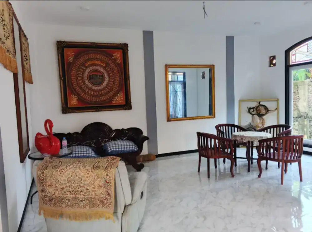 Dijual cepat Hunian Luas di Dago dekat mainroad cocok buat cafe, vila