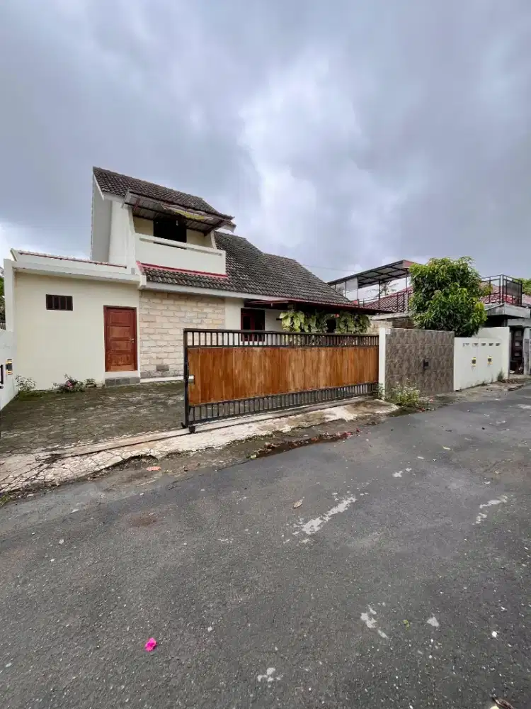Jual Rumah / Villa di Ngemplak Sleman