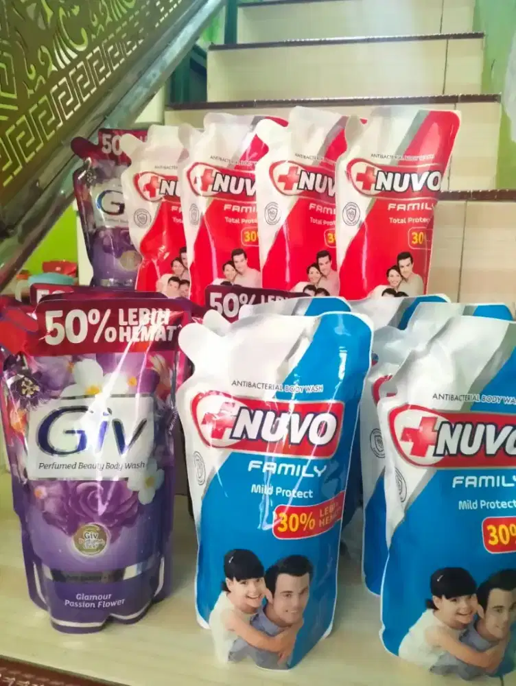 Body Wash Nuvo dan Giv 825ml