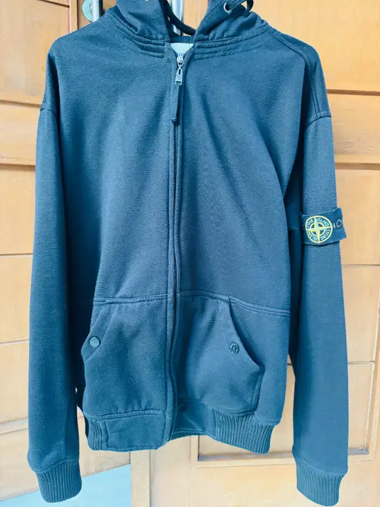 Jaket Hoodie sweater stone island