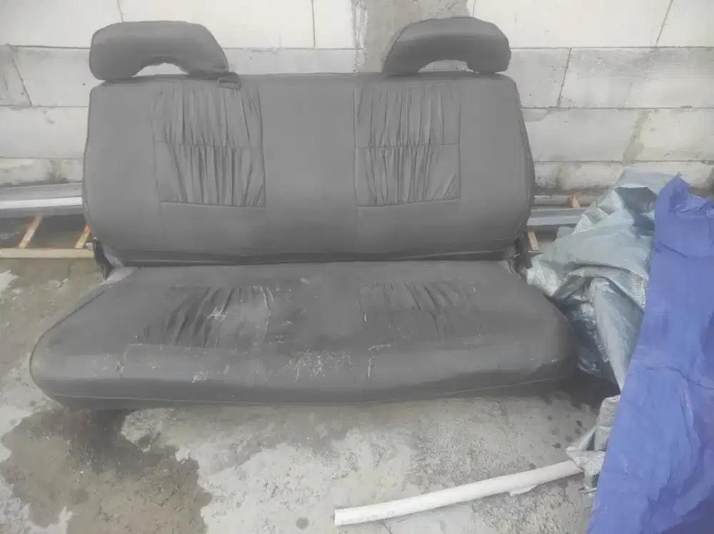 Jok espass baris tengah dan belakang