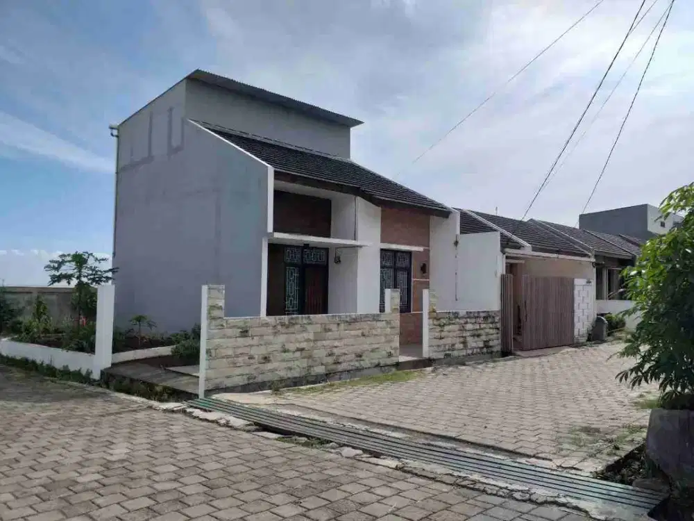 Rumah di Cangkuang Bandung murah Siap huni strategis ke exit tol soroja jalan utama dan pasar ikan modern Soreang Bandung