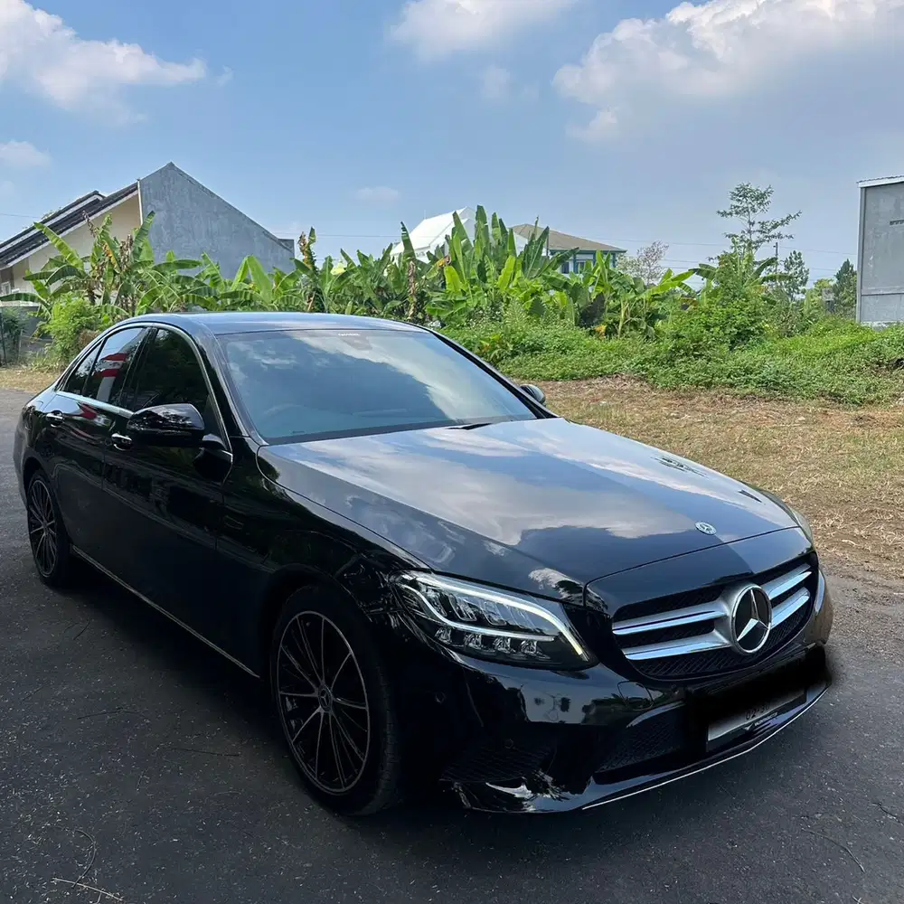 Mercedes-Benz C200 2019 Bensin