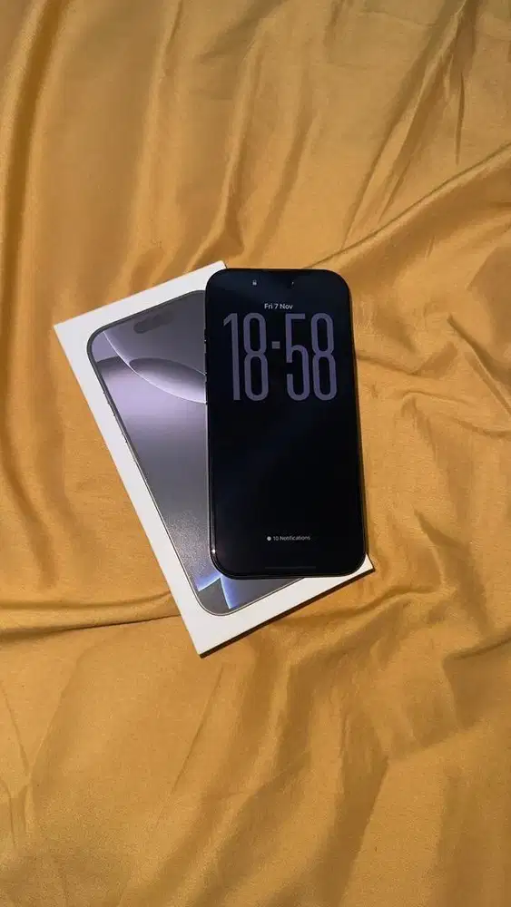 Dijual Iphone 16 Pro 128GB Black Titanium