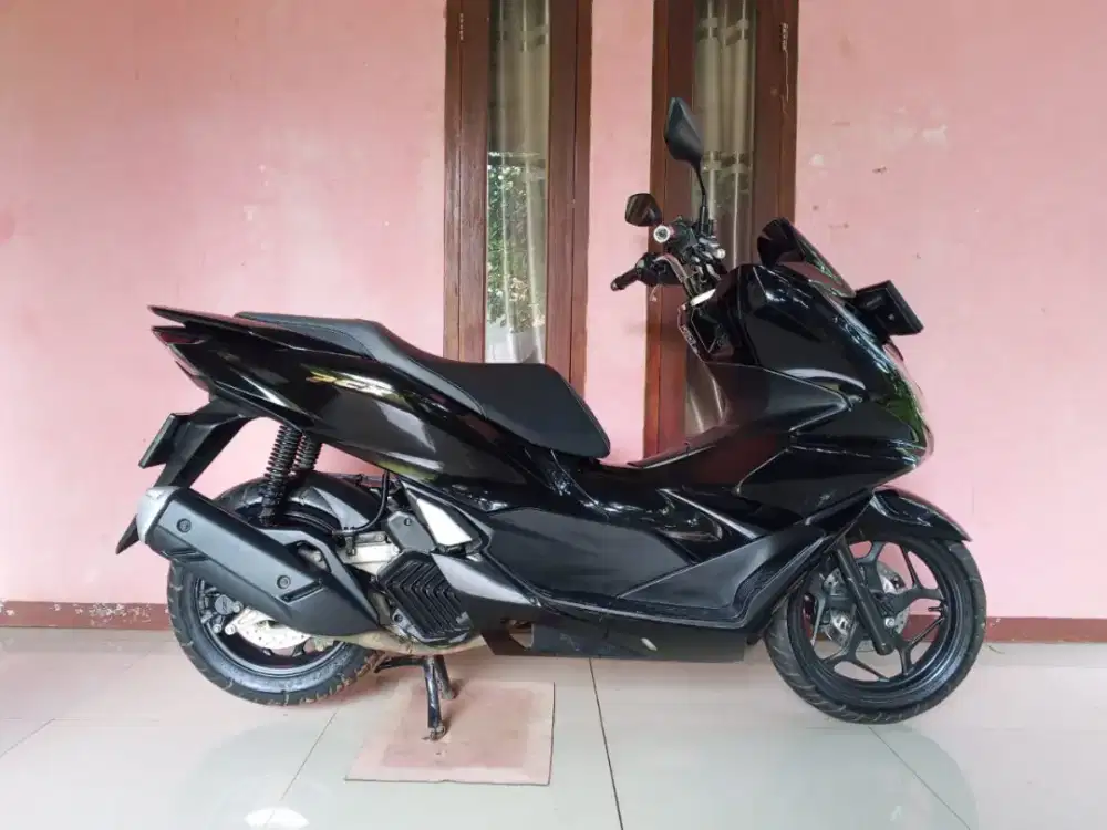 PCX tahun 2022 flat f cibinong