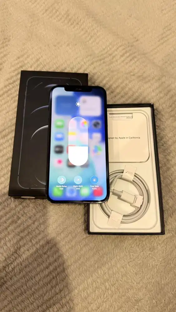Dijual Iphone 12 Pro 128GB Blue Mulus Lengkap Terdaftar