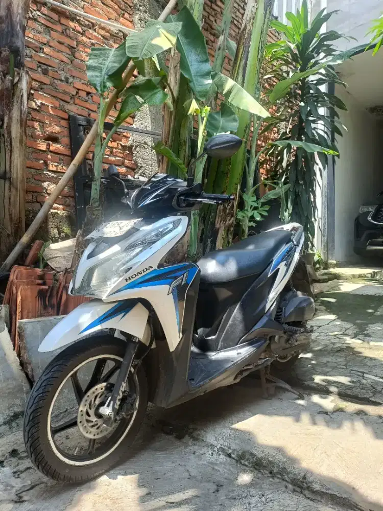 Dijual Honda Vario kzr ORI siap pakai