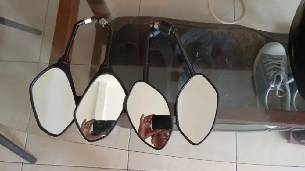 Kaca spion motor honda & yamaha (  asli dari lepasan motornya)