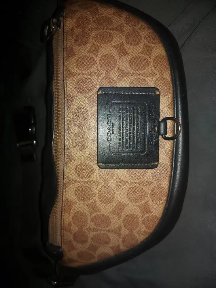 Di Jual Murah *Preloved Coach Waist Bag Original 100% R