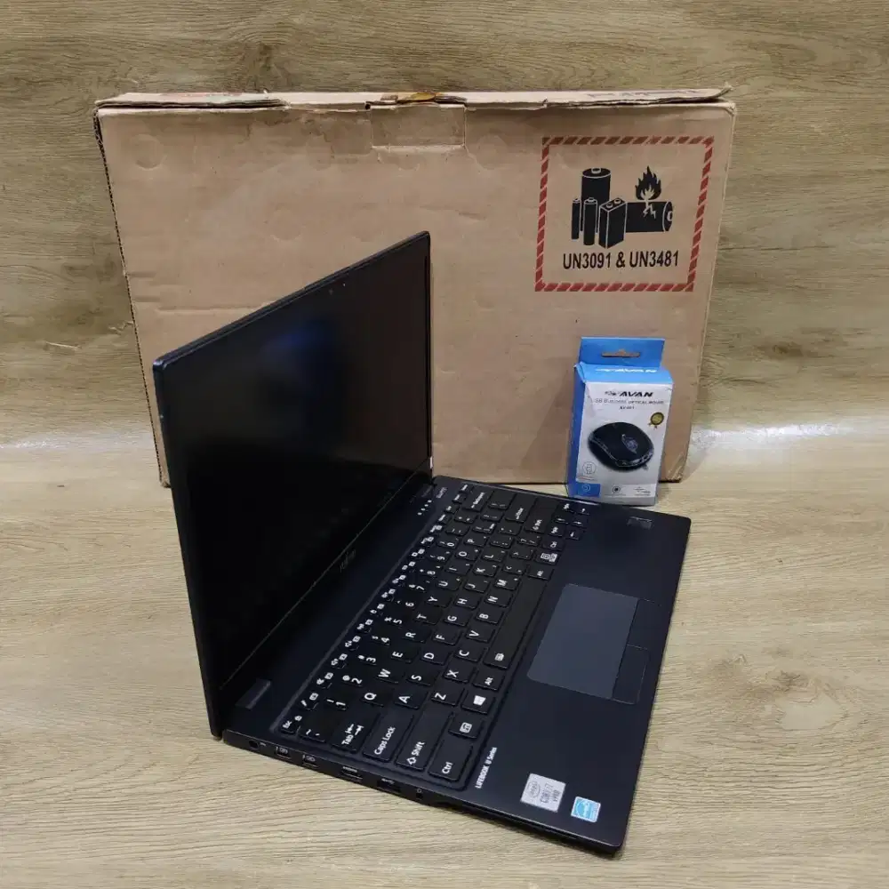 Laptop FUJITSU LIFEBOOK U9310 Slim Core i7 Gen 10 Ram 16GB