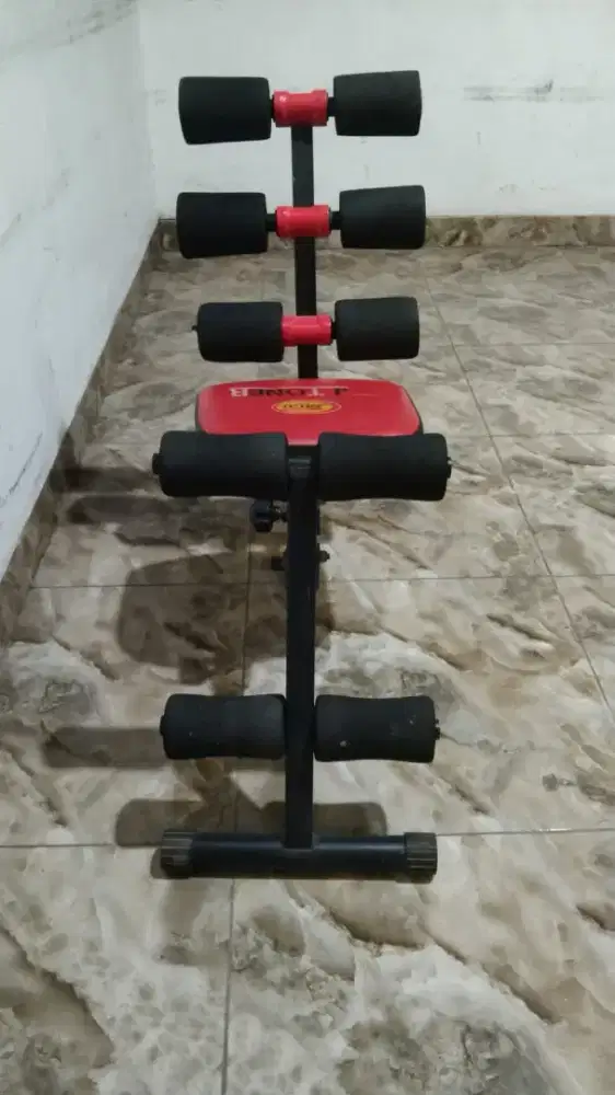 Alat fitnes olahraga