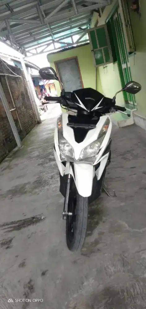 vario 125 putih